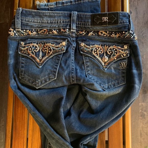 Miss Me jeans from Buckle. Paid 104$. Boot cut. 26 - Picture 4 of 7